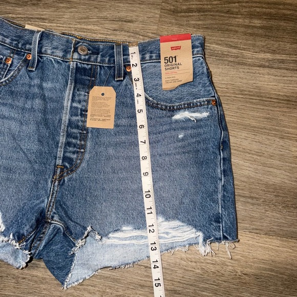 NWT Levi's Women's 501 Original Denim Shorts Distressed 100% Cotton High Rise 32 - Picture 5 of 12
